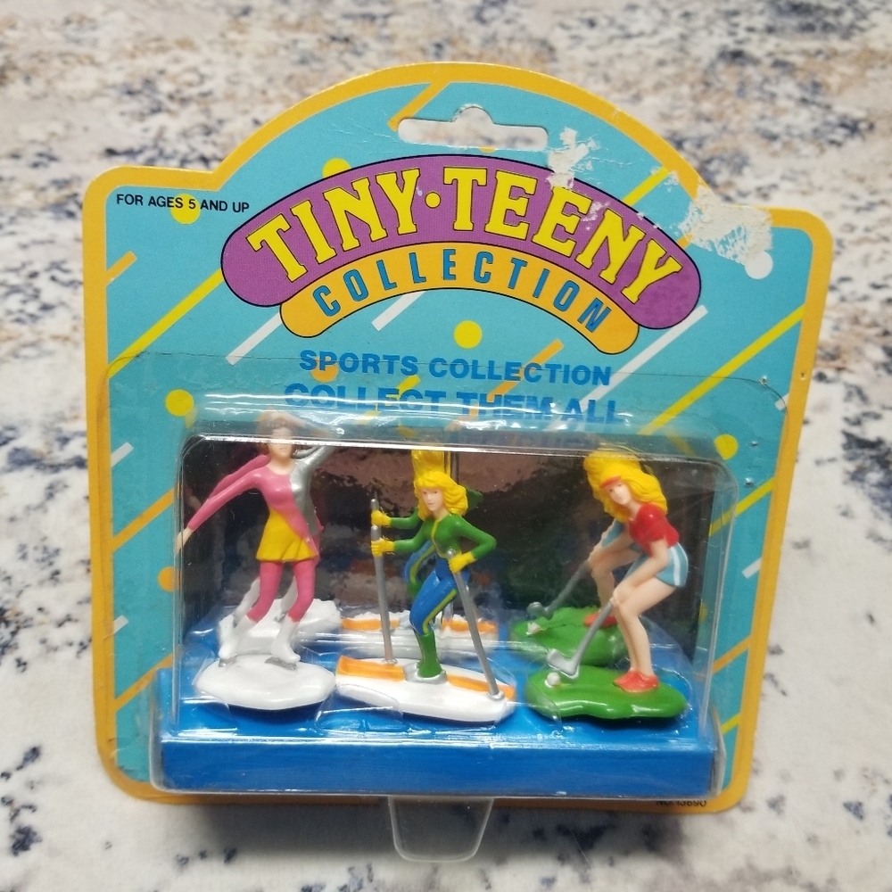 Tara Toy Corp- Tiny Teeny Sports Collection Figures